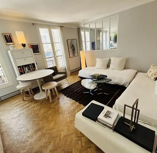 Cozy Apt Canal Saint Martin